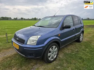 Ford Fusion 1.6-16V Futura|Nieuwe APK|Inruilkoopje|Trekhaak