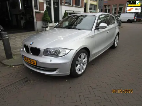 BMW 120i Automaat 5-Drs Airco Leer Navi