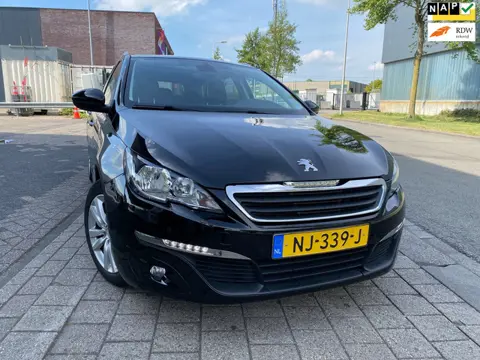 Peugeot 308 SW 1.2 PureTech Blue Lease Executive, Apk, Nap, Olie verbruik, Inruil mogelijk.