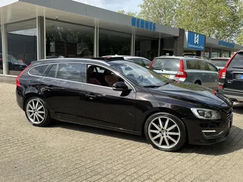 Volvo V60 3.0 T6 330pk Heico AWD Summum Standkachel ACC Keyless DAB