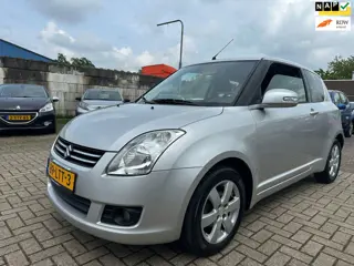 Suzuki Swift 1.3 Limited AIRCO/ ALCANTARA/ NW KOPPELING!