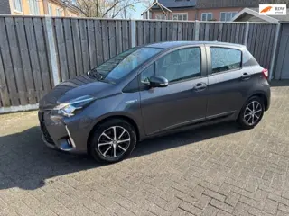Toyota Yaris 1.5 Hybrid Design Sport clima cruise control
