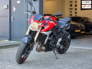 Suzuki Tour GSR 750 / NIEUWE REMBLOKKEN & ONDERHOUDSBEURT !