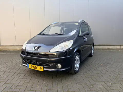 Peugeot 1007 1.6-16V Gentry