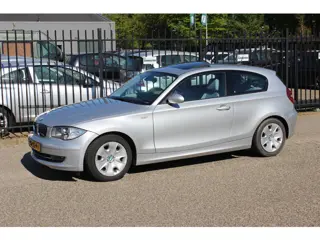 BMW 1-serie 118i Automaat Business Line, Airco!