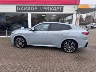 BMW iX2 xDrive30 67 kWh M Sport Edition (bj 2024)