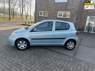 Toyota Yaris 1.3 VVT-i Sol