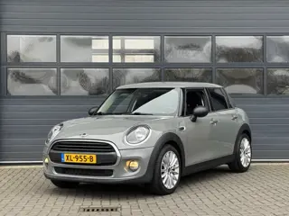 MINI COOPER 1.5 ONE FIRST SALT I 5-DEURS I AIRCONDITIONING I NAVIGATIE I PARKEERSENSOREN