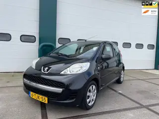 Peugeot 107 1.0-12V XR Airco!