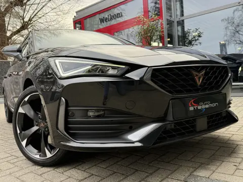 CUPRA Leon Sportstourer 1.4 e-Hybrid AUT. *!* RADAR/ LED/ CARPLAY/ 18 INCH/ STOEL&STUUR VERWARMING *