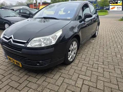Citroen C4 1.4-16V Ligne Prestige
