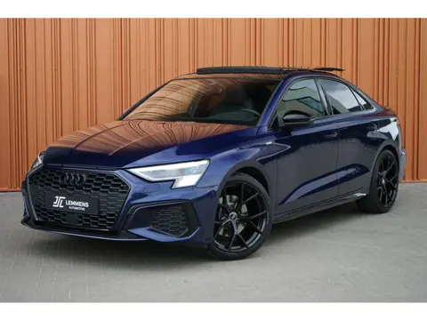 Audi A3 Limousine 35 TFSI S edition Panodak Matrix RS stoelen B&O Sfeerv.