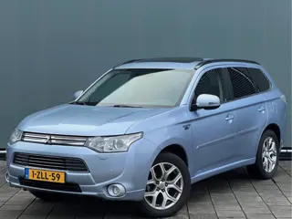 Mitsubishi Outlander BWJ 2015 | 2.0 PHEV 203PK instyle+ | TREKHAAK | SCHUIFDAK | LEER | CAMERA A | P