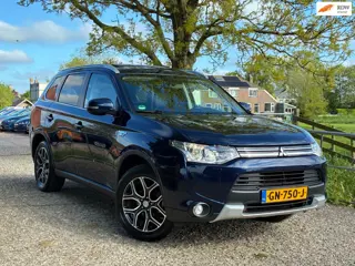 Mitsubishi Outlander 2.0 PHEV Limited Edition X-Line | Schuif/kanteldak + Leder + Achteruitrijcamera