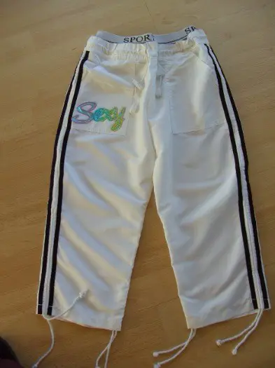 SPORTIEF KINDER BROEKJE SANGI SEXY MAAT 10 WIT NIEUW