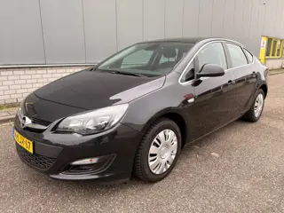 Opel Astra 1.4 Turbo Berlin