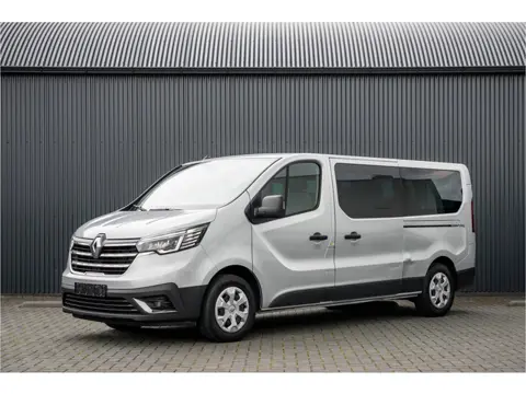 Renault Trafic Blue dCi 150PK | L2H1 | 9-Zits | LED | Canera | Navi | Zijschuifdeur R+L | Cruise | A