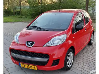 Peugeot 107 1.0-12V XR