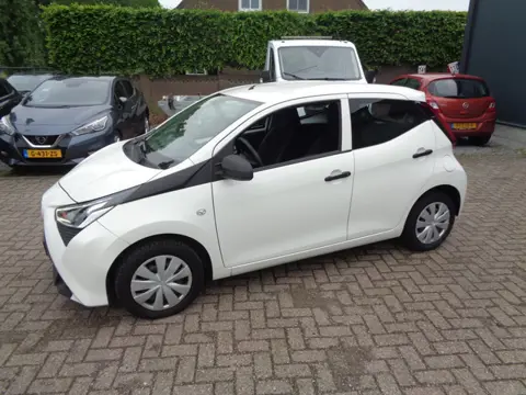 Toyota Aygo 1.0 VVT-i x-fun Airco, Bluetooth (bj 2020)