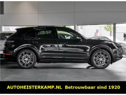 Porsche Cayenne 3.0 S E-Hybrid 470 PK Panoramadak Porsche InnoDrive Adaptieve Sportstoelen Achterasb