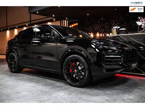 Porsche Cayenne Coupé 3.0 E-Hybrid PANO|ACC|22''|Sportdesign
