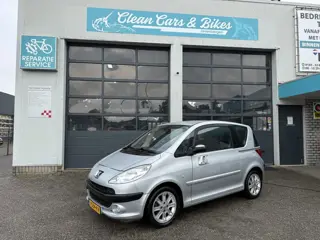Peugeot 1007 1.6-16V Sublime (bj 2009)