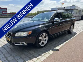 Volvo V70 2.0T R-Edition airco/ecc leer navigatie apk