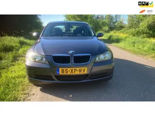 BMW 3-serie 318i High Executive