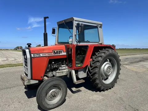 Massey Ferguson 575