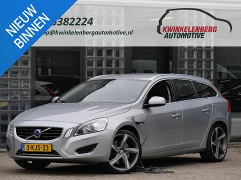 Volvo V60 D6 AWD PLUG-IN HYBRID/ LEER/ TREKHAAK/ 19INCH/ 19INCH R-DESIGN VELGEN