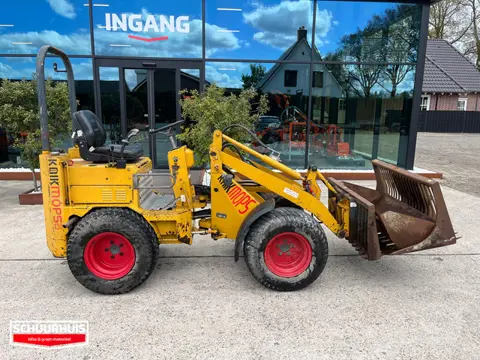Knikmops 130 met tegelriek en puinbak
