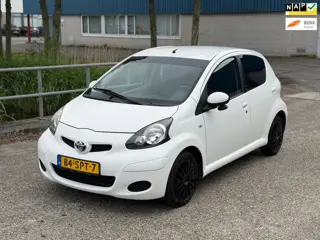 Toyota Aygo 1.0-12V Comfort Navigator!2011!5-deurs!Airco!Automaat!