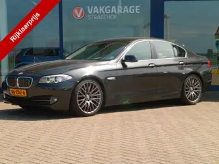 BMW 5 Serie 535i Upgrade Edition, Afn.Trekhaak / Leder / Xenon / Sensoren V + A / Bluetooth / Stoelv