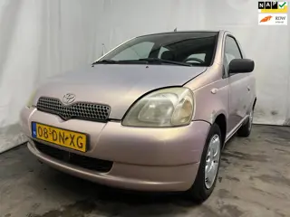 Toyota Yaris 1.3-16V VVT-i Luna - Schade