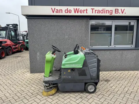IPC Cleaning 1450 Diesel  Zit Veegmachine - Hoogkieper 2015