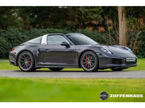 Porsche 911 3.0 Targa 4S PTS kleur full house (bj 2016)