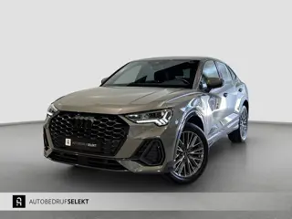 Audi Q3 Sportback 45 TFSI e S-line | Trekhaak | Camera | Chronosgrau | Matrix | Elektr. stoelen | Do