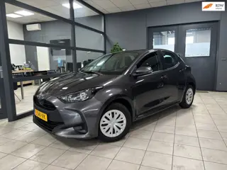 Toyota Yaris 1.5 Hybrid automaat org.NL NAP 9inchmedia
