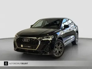 Audi Q3 Sportback 45 TFSI e S-line | 20 inch | LED | Carplay | Dodehoek | Alcantara | Virtual | Stoe