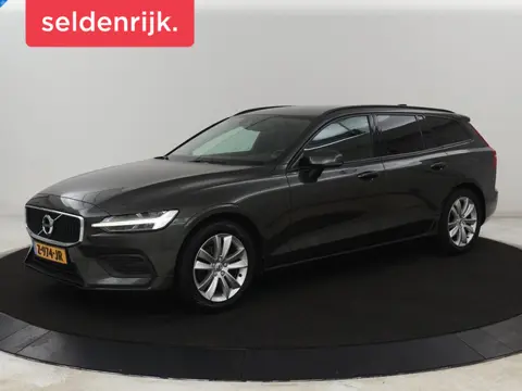 Volvo V60 2.0 D3 Momentum Pro | Trekhaak | Half leder | Carplay | Navigatie | Full LED | Cruise cont