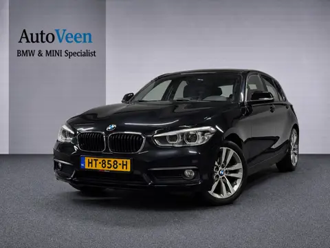 BMW 1-serie 116i Essential (LED, CRUISE CONTROL, NAVI, PARKEERSENSOREN)