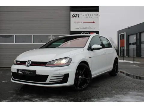 Volkswagen Golf 2.0 TSI GTI 19'' pretoria/ xenon / stoelver / led achterlichten / navi / nette auto