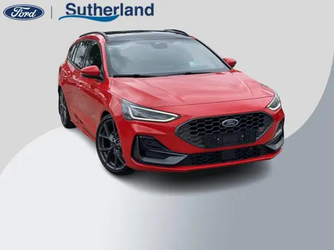 Ford Focus Wagon 2.3 EcoBoost ST-X Automaat 280pk! | Panoramadak | Afneembare trekhaak | Winter Pack