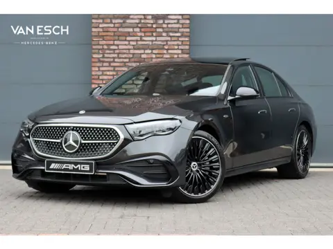 Mercedes-Benz E-Klasse 400 e 4MATIC AMG Line | Hyperscreen | Luchtvering | Achterasbesturing | Distr