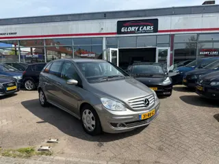Mercedes-Benz B-klasse 200 AUTOMAAT-PDC-TREKHAAK-NIEUWE APK