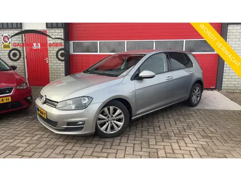 Volkswagen Golf 1.0 TSI Connected Series NAVI / CLIMA / CARPLAY / PDC / BLUETOOTH / CRUISE / DAB+ / 
