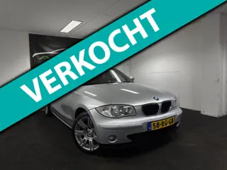 BMW 1-serie 118i High Executive - Navi - Carplay - Automaat - APK 2027 - NAP!