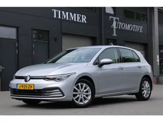Volkswagen Golf 1.0 TSI Golf - 16 inch - Adaptive cruise - Apple carplay/ Android - Nederlandse auto