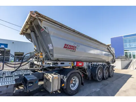Benalu HARDOX 26m3+BACHE (bj 2019)