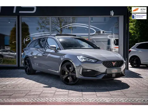 Cupra Leon Sportstourer 1.4 e-Hybrid VZ|Soh 98%|Schuif/Kantel|Kuipstoelen|Camera|ACC|Digital dash
